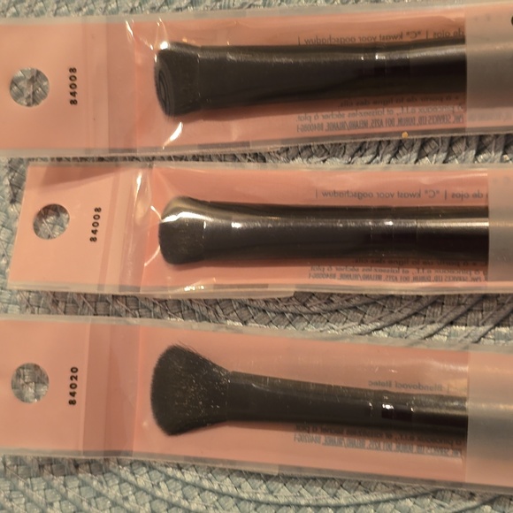 ELF BRAND WOMEN'S MAKEUP BRUSH BUNDLE OF 4 - Picture 4 of 8